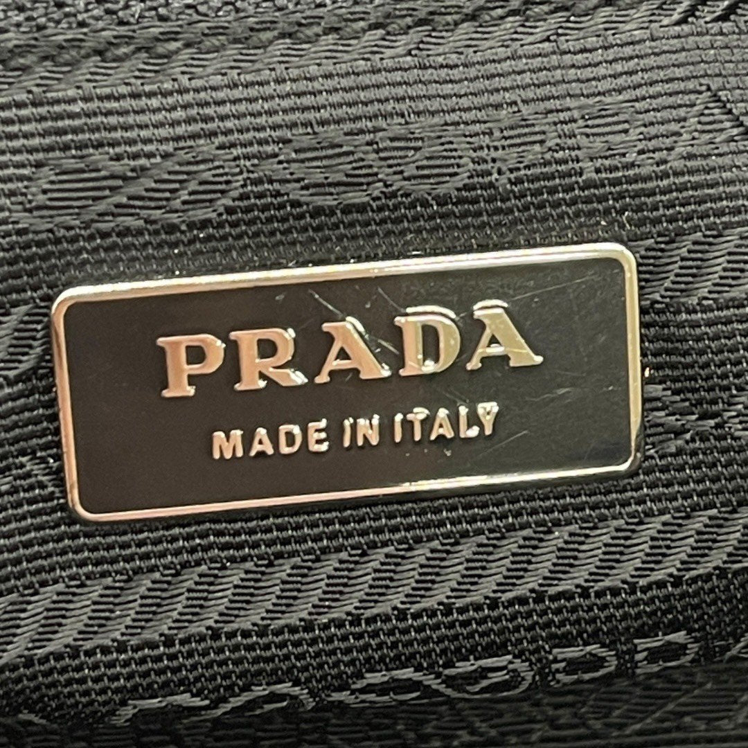 プラダ ハンドバッグ トートバッグ ミニバッグ 三角ロゴ 三角プレート 黒 ブラック