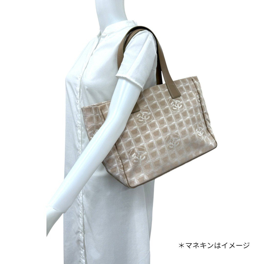 シャネル ニュートラベルライン トートMM ベージュ