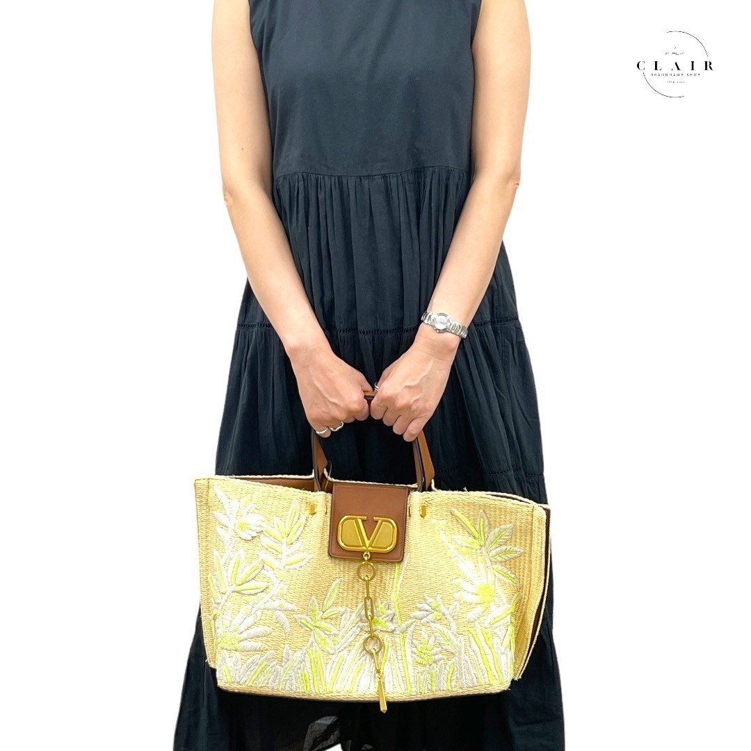 ヴァレンチノ ストローVロゴトートバッグ