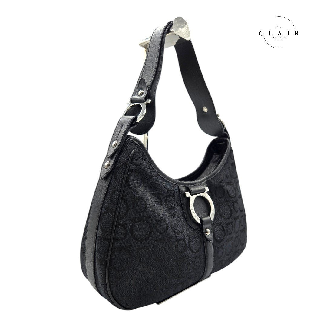 フェラガモ ハンドバッグ 肩掛けワンショルダー 黒