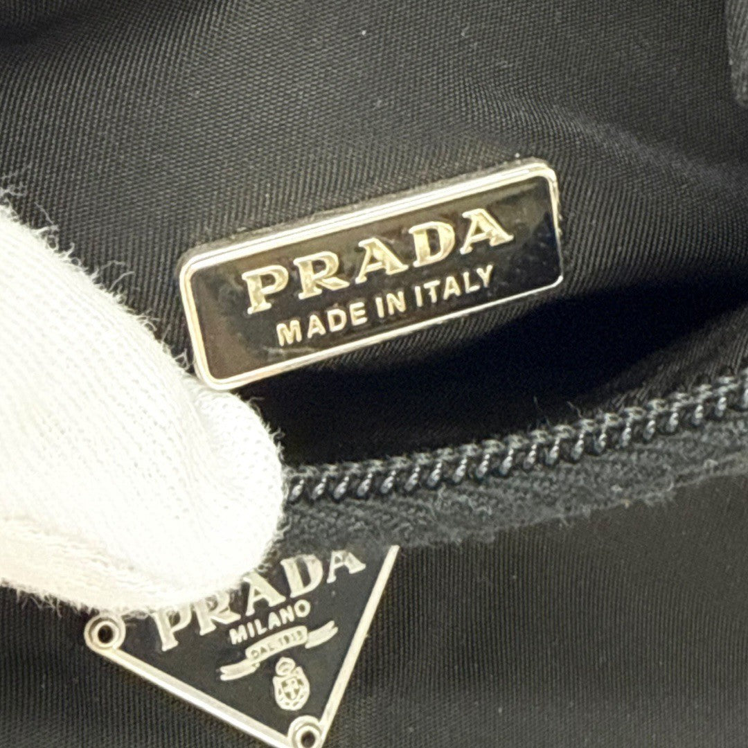 プラダ アクセサリーポーチ ハンドバッグ ナイロン レディース 黒 ブラック ミニバッグ