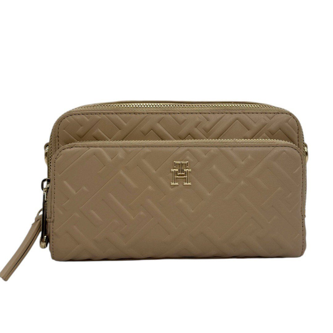 トミー ヒルフィガー ショルダーバッグ 斜め掛け アイコニック モノグラムカメラバッグ