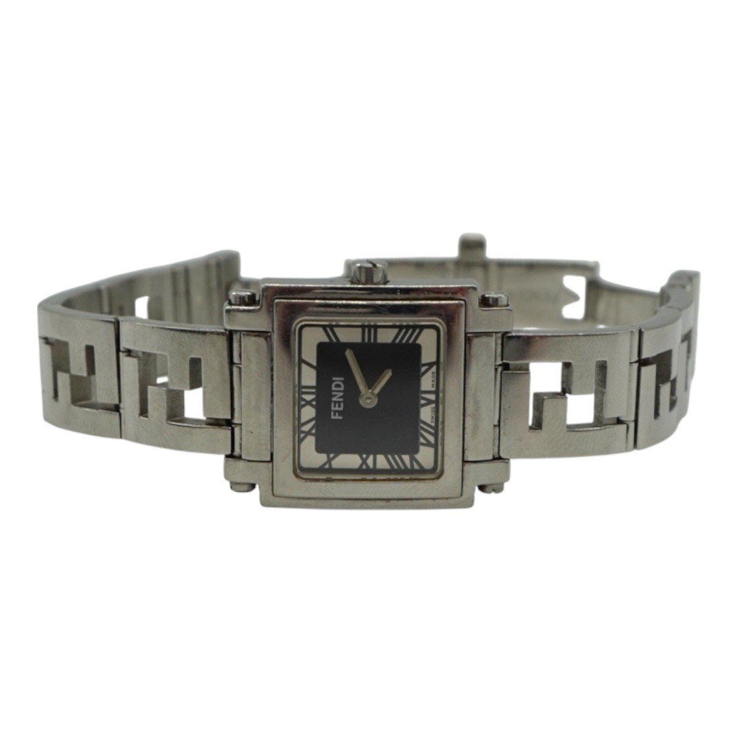 フェンディ 腕時計 オロロジ ウォッチ クオーツ シルバー文字盤 ズッカ柄 ステンレススチール レディース