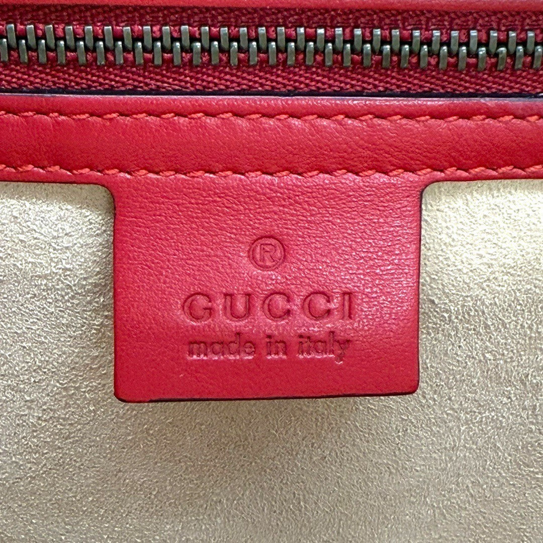 グッチ GGマーモント ゴールド金具 レザー ショルダーバッグ 斜め掛けバッグ ポシェット レッド 赤 レディース