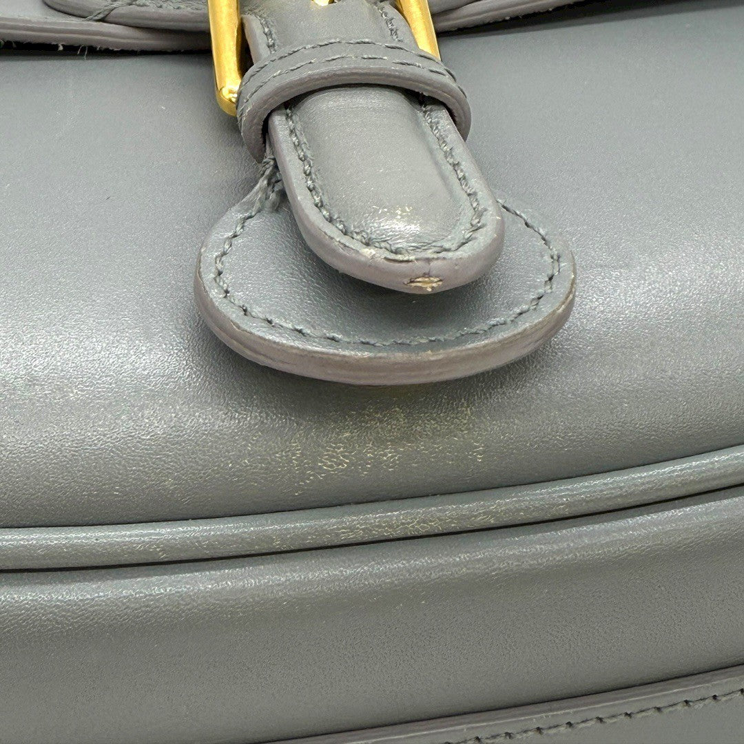 クリスチャンディオール ボビー ミディアム ショルダーバッグ 斜め掛けバッグ ボックスカーフ グレー ゴールド金具 レディース