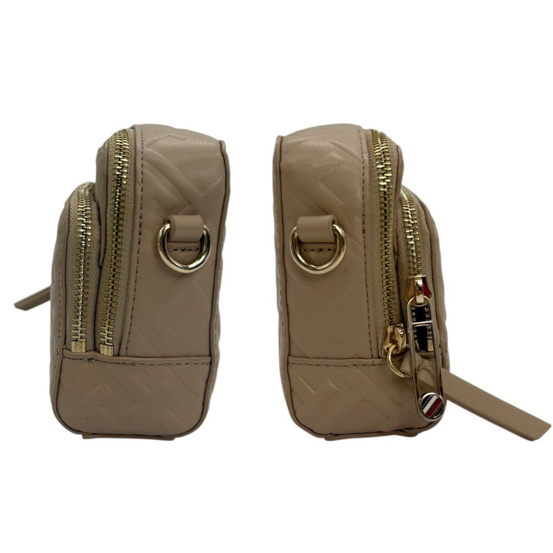 トミー ヒルフィガー ショルダーバッグ 斜め掛け アイコニック モノグラムカメラバッグ