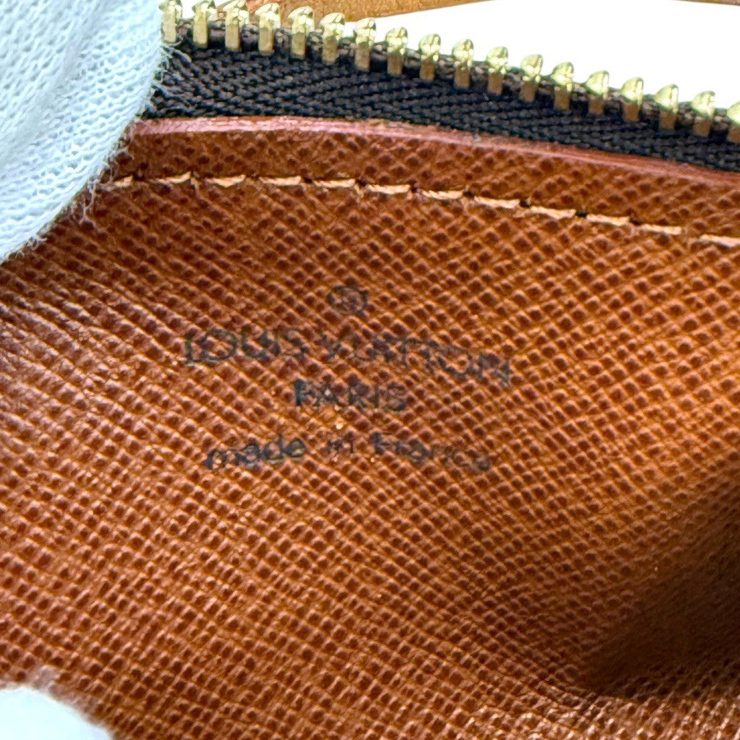 ルイヴィトン モノグラム パピヨン ポーチ