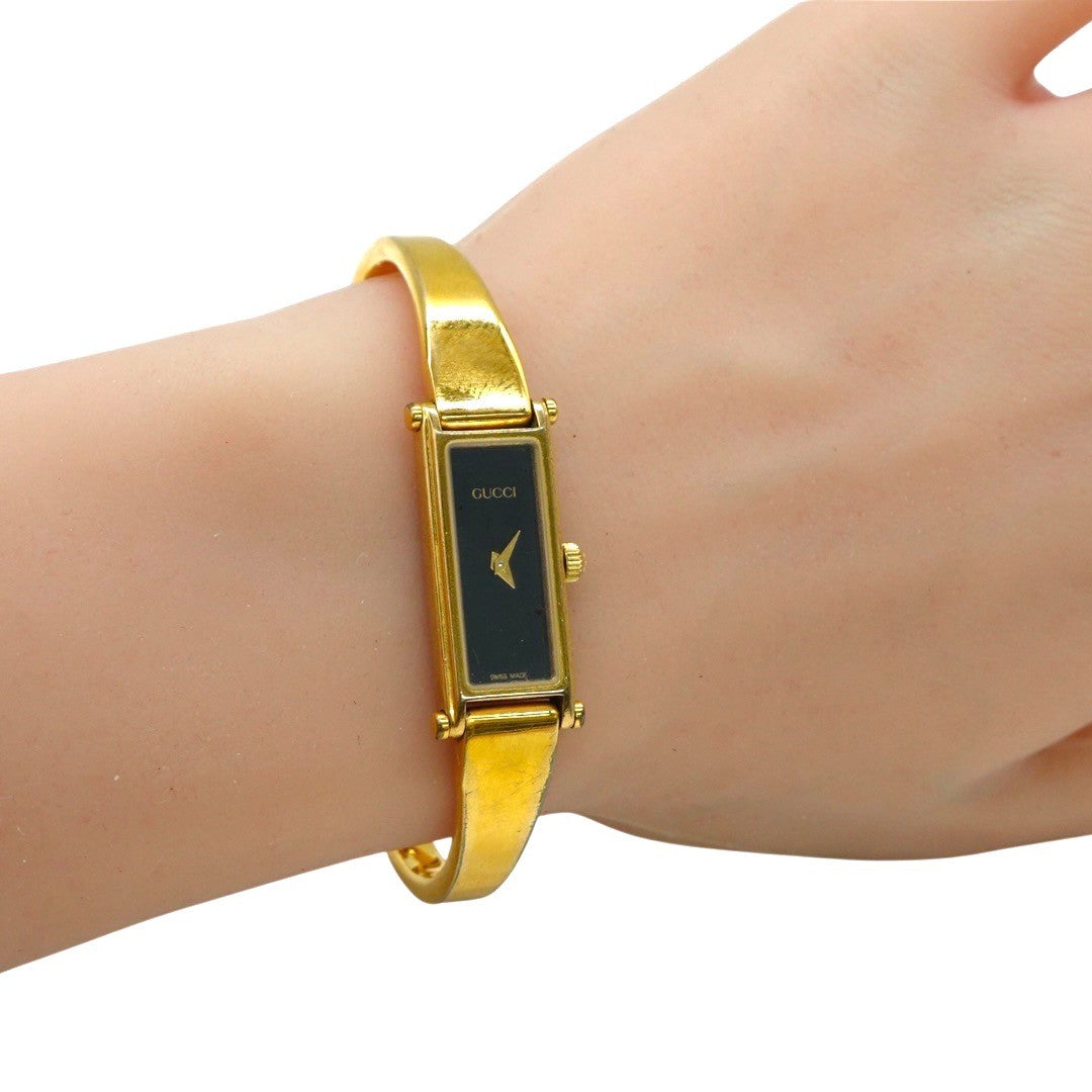 グッチ時計 1500L バングルウォッチ ブラック文字盤 ゴールド 腕時計 時計 長方形 クオーツ アナログ 2針 日常生活防水 レディース