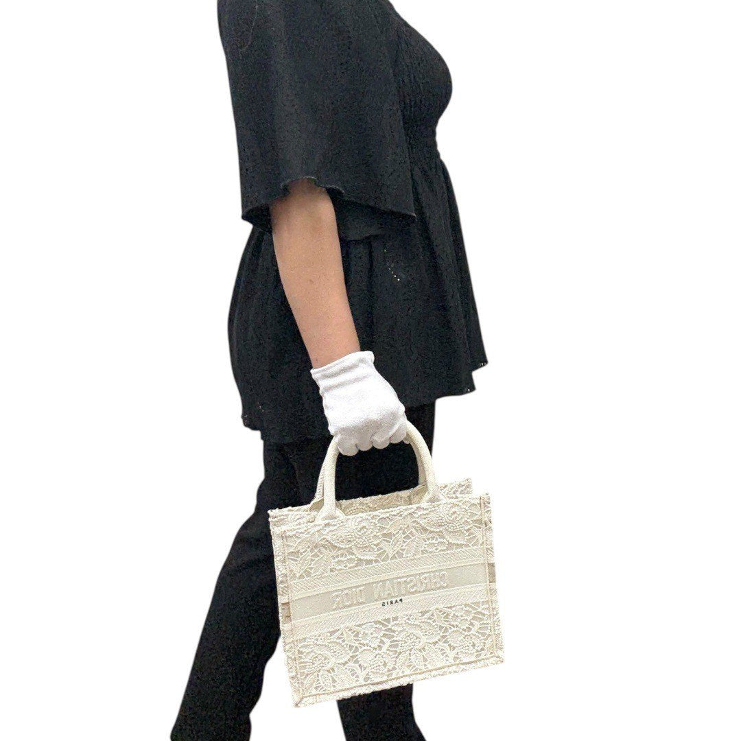 ディオール マクラメレース ブックトート スモール ホワイト キャンバス 白 レディース